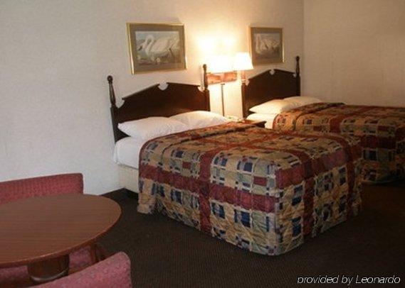 Red Roof Inn Reading Phòng bức ảnh